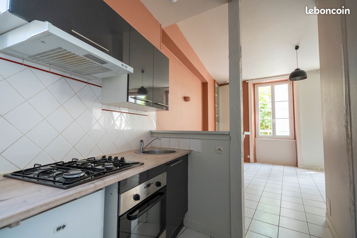 Appartement 3 pièces 50 m² · à Châteauroux · 50 m² · 630 €