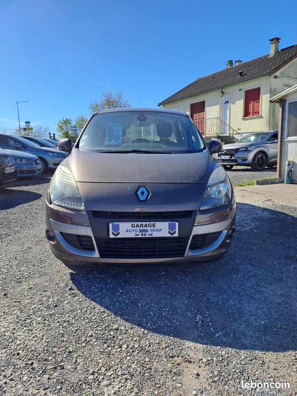 Renault megane scenic 1.5 dci 110ch fap bose 2012 (image 2)