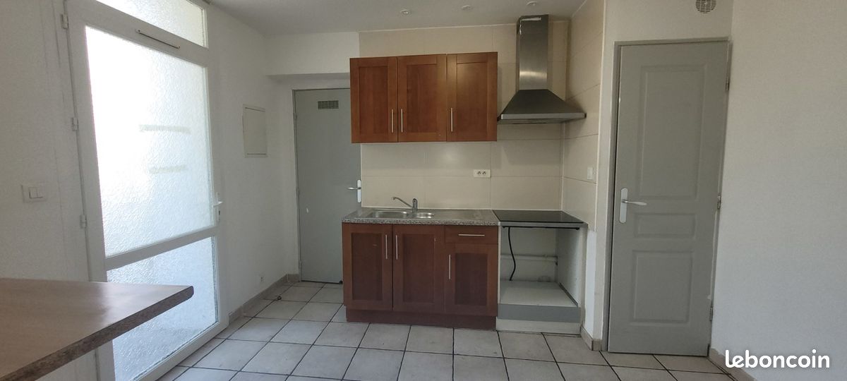 Appartement 2 pièces 38 m² · à Nîmes · 38 m² · 608 €/mois