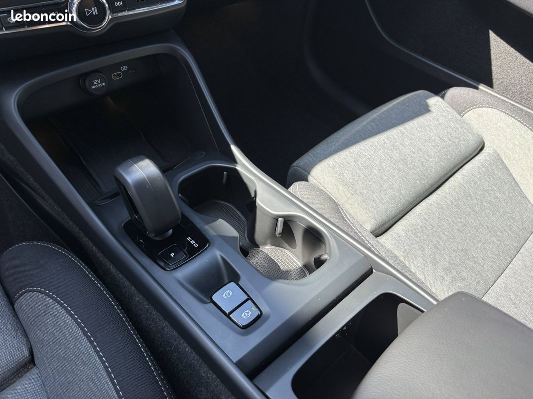 VOLVO XC40 B3 163 ch DCT7 Plus (image 28)