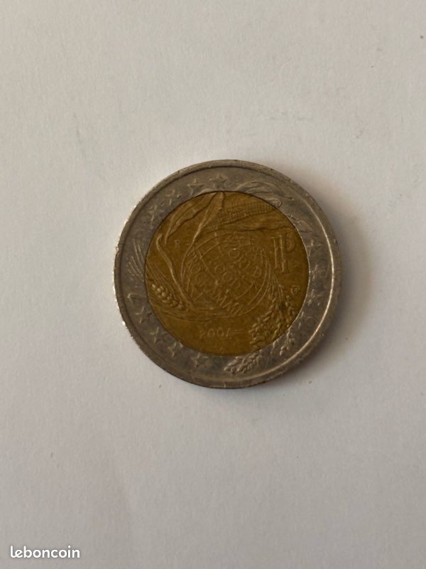 Pièce commémorative de 2 euros émise par l'Italie en 2004 pour célébrer le Programme alimentaire mondial (image 1)