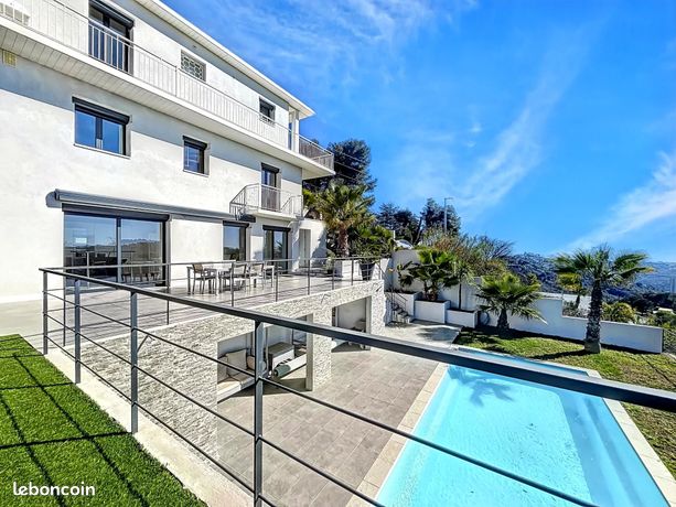 Villa 7 pièces 175 m² — 24