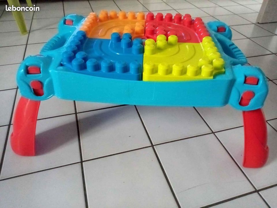 Table légo (image 1)