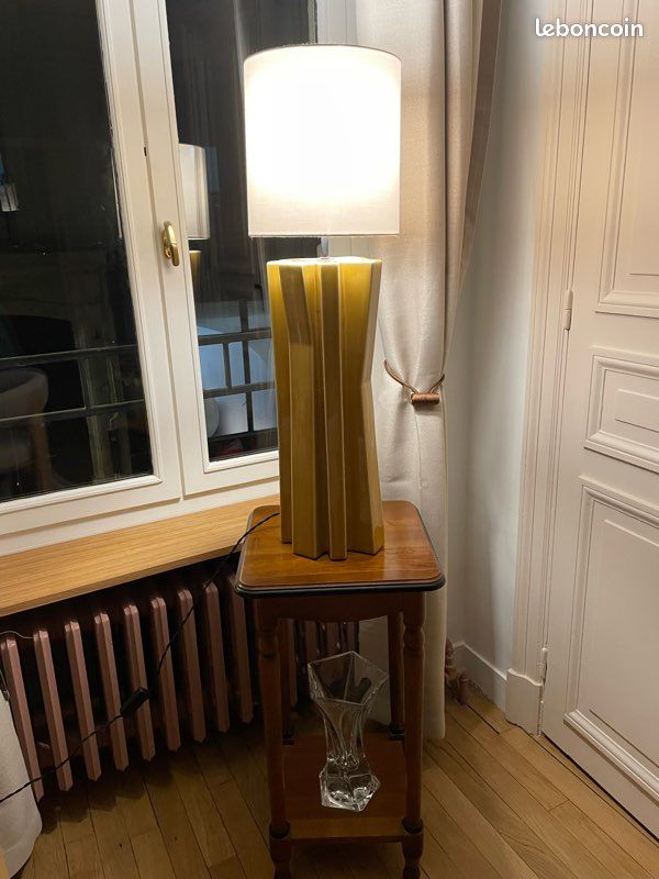 Lampe à poser Yucca de Bob Verhelst (image 1)