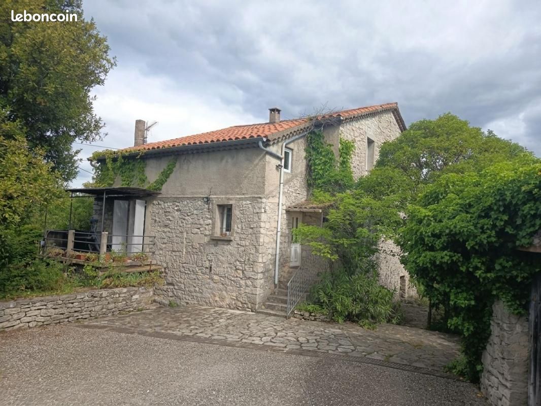 Maison 6 pièces 116 m² · aux Vans · 116 m² · 1 200 €/mois