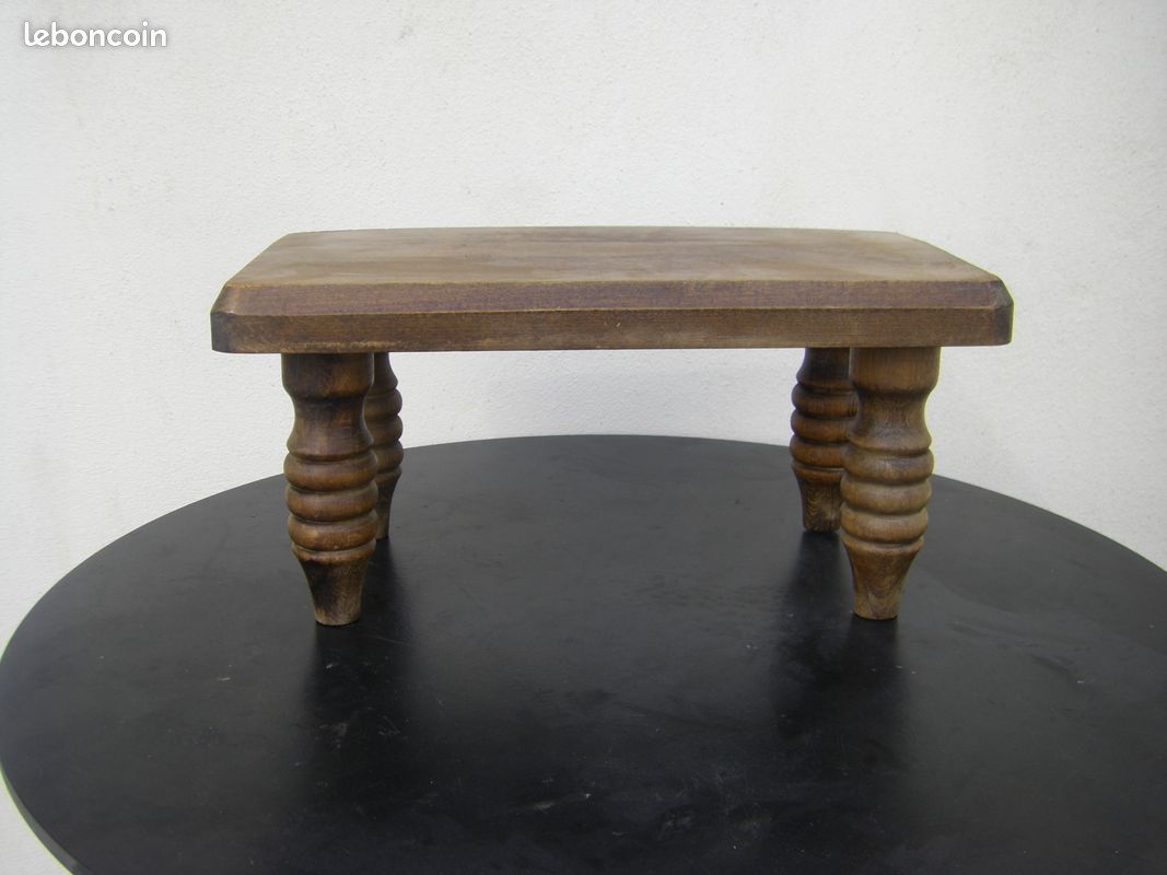 Tabouret en bois vintage (image 1)