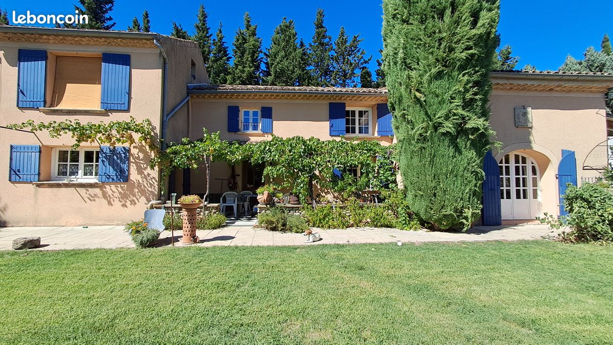 Maison 6 pièces 225 m² · à Valréas · 225 m² · 620 000 €