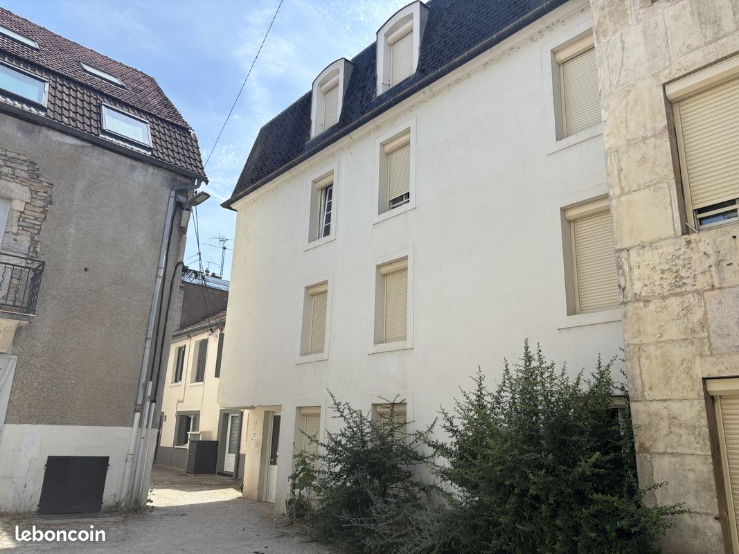 Appartement 1 pièce 16 m² · à Dijon · 16 m² · 500 €