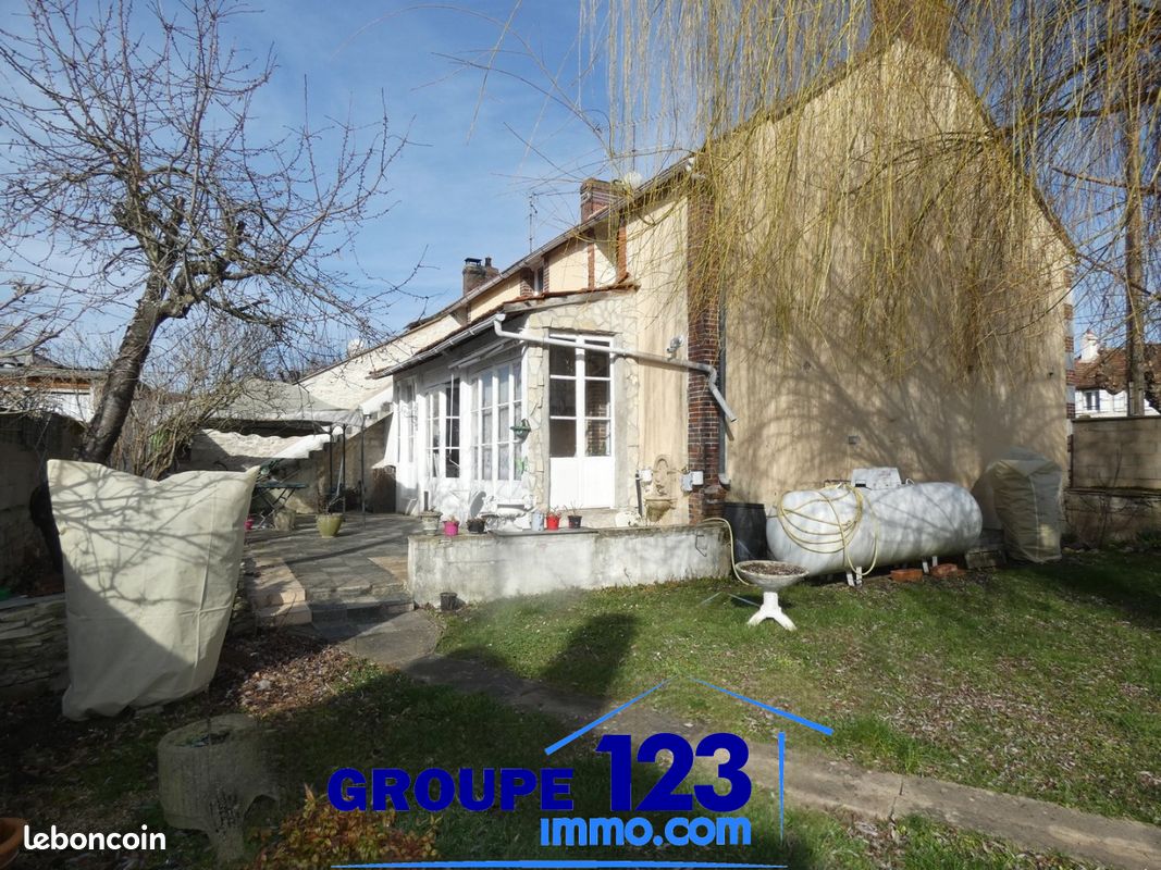 Maison 5 pièces 150 m² · à Charmoy · 150 m² · 159 900 €