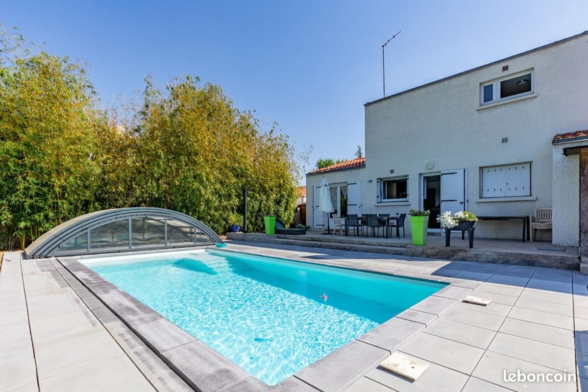 Maison 5 pièces 121 m² · à Cugand-la-Bernardière · 121 m² · 325 500 €