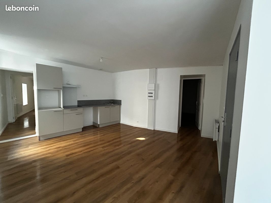 Appartement 3 pièces 54 m² · à Peyriac-Minervois · 54 m² · 590 €/mois
