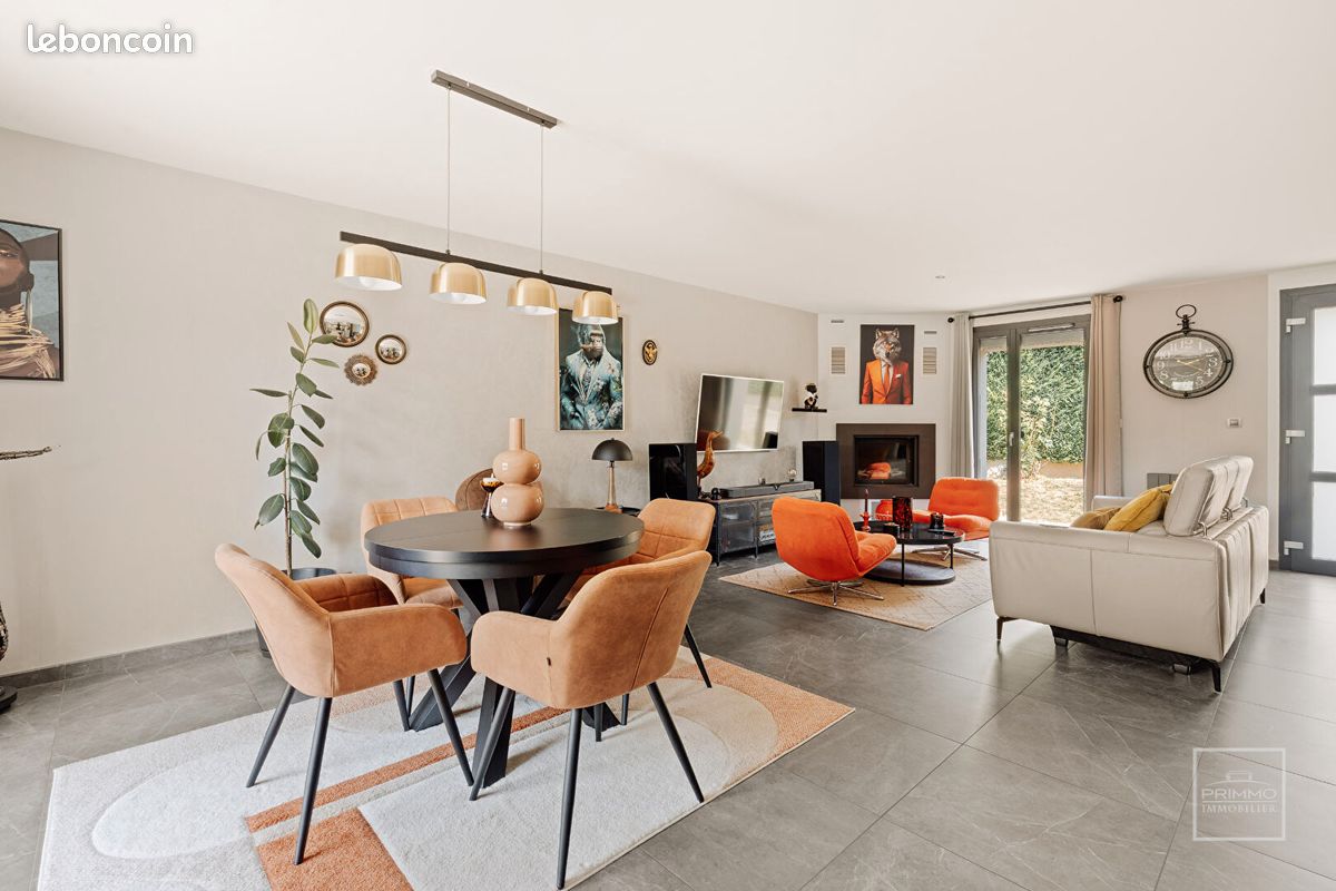 Maison 5 pièces 124 m² · à Montanay · 124 m² · 570 000 €
