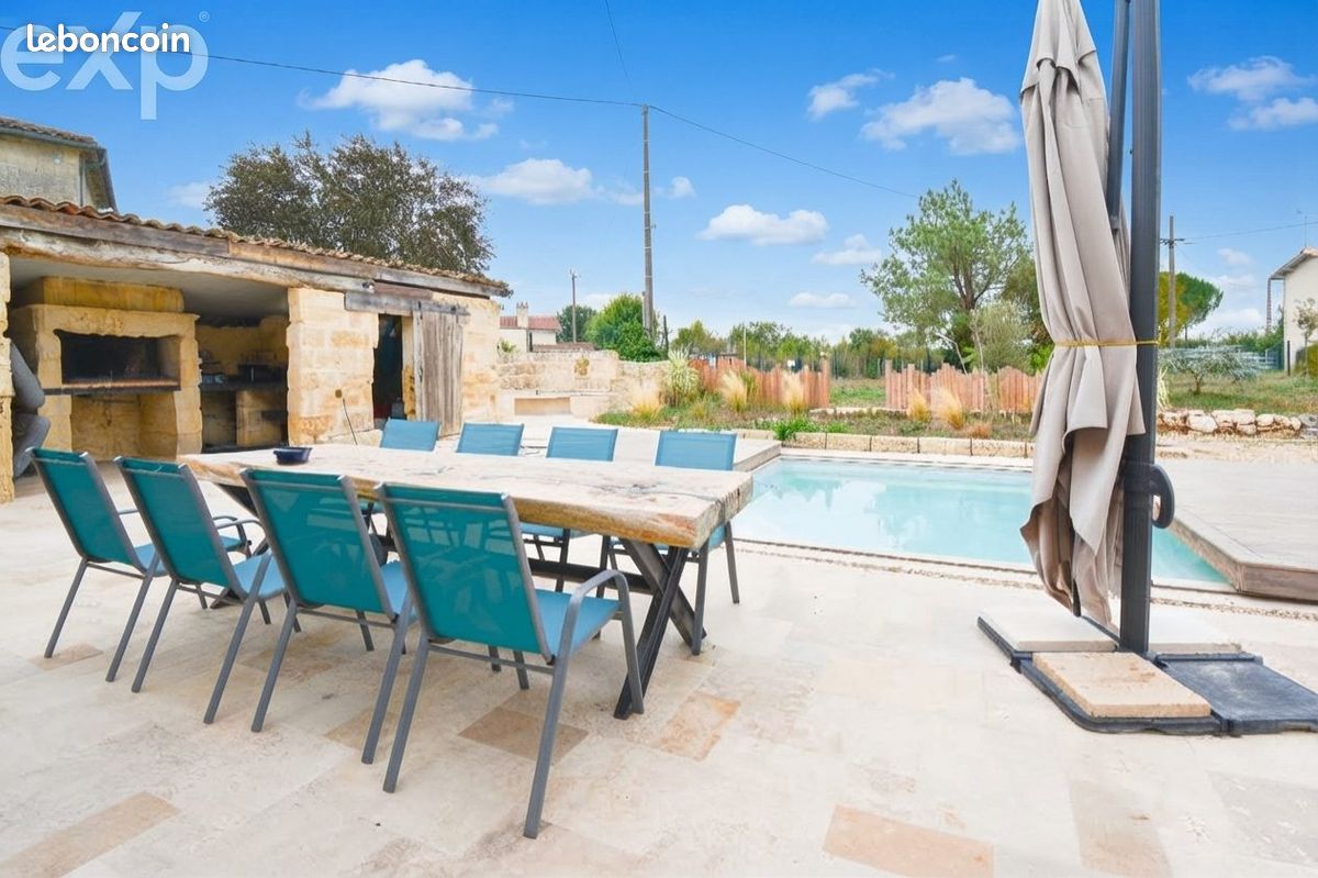 Maison 8 pièces 207 m² · à Saint-Denis-de-Pile · 207 m² · 399 000 €