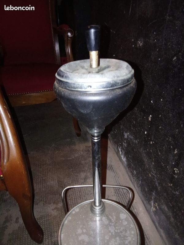 Vend cendrier porte revue vintage (image 2)