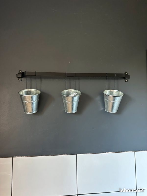 Suspension et pots IKEA (image 1)