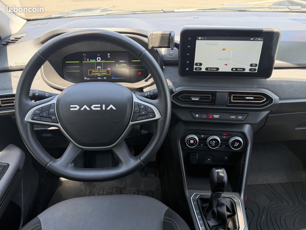 Dacia jogger 1.6 hybride 140 7pl automatique + camera de recul + gps + alerte angle mort (image 11)