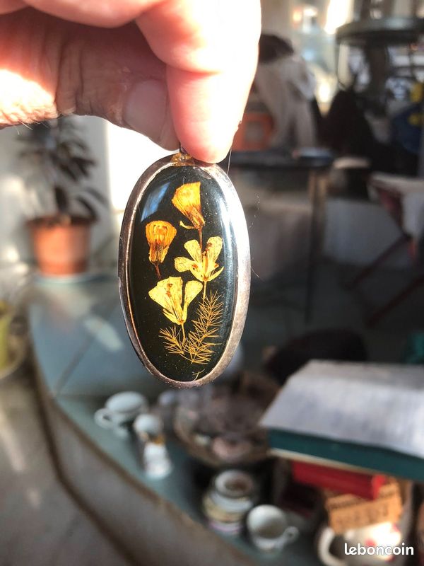 Joli pendentif vintage inclusion et argent (image 1)