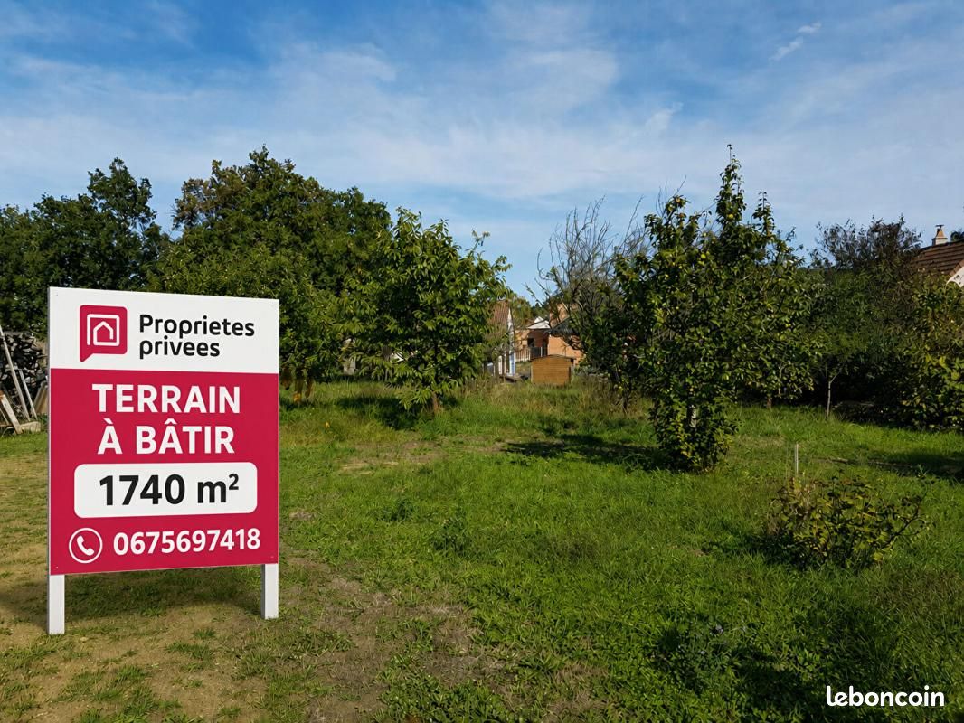 Terrain 1 748 m² Mulsanne · 121 900 €