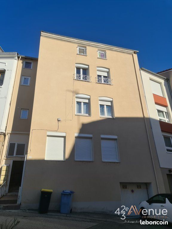 Immeuble 4 pièces 250 m² · à Unieux · 250 m² · 250 000 €