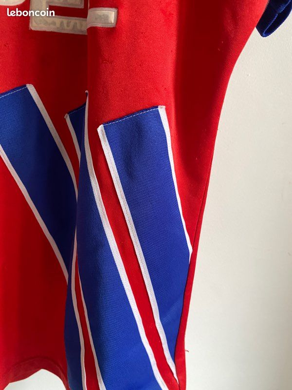 Maillot vintage du FC Bayern Munich floqué numéro 9 (image 14)