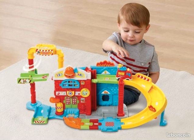 Maxi caserne de pompiers et 4 Tut Tut Bolides VTech jouets voitures (image 5)