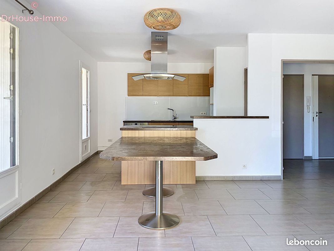 Appartement 4 pièces 81 m² · à Marseille · 81 m² · 320 000 €