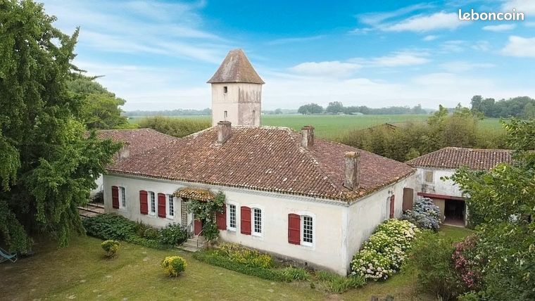 Longère 12 pièces 461 m²