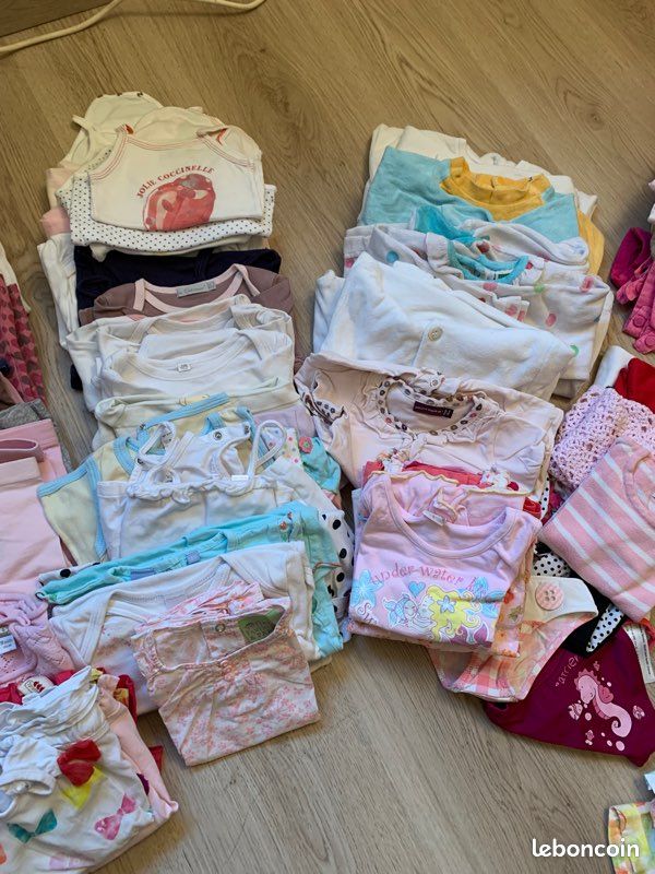 Lot de vêtements et ensemble 12 mois printemps été (image 1)