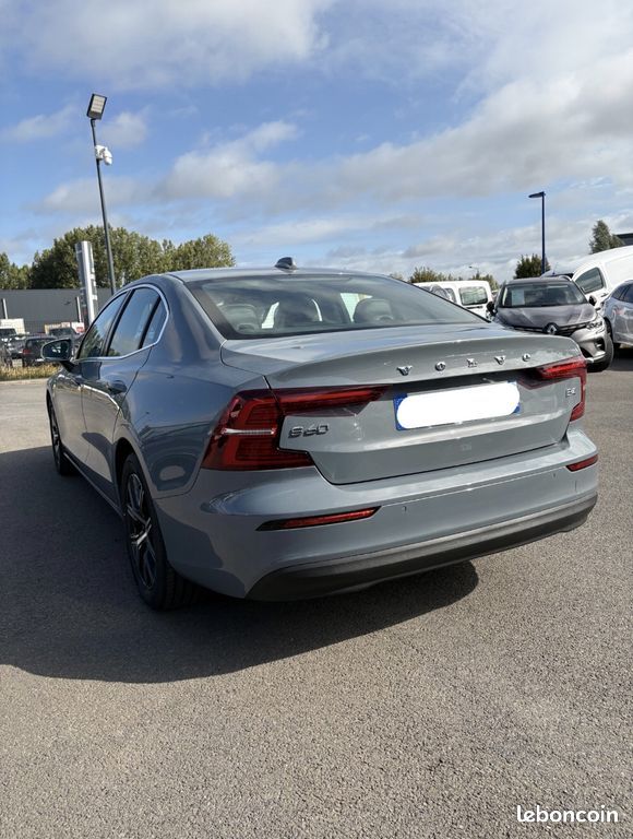 Volvo S60 2.0 197ch Core Mhev (image 2)