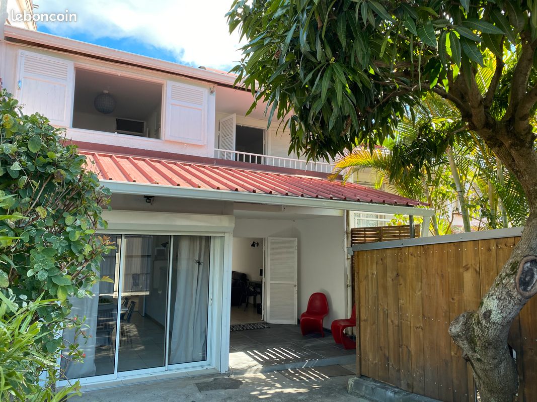 Maison 6 pièces 120 m² · à Le Tampon · 120 m² · 1 240 €/mois