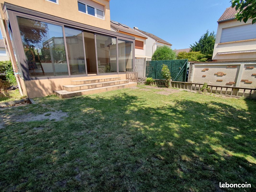 Maison 7 pièces 136 m² · à Courtry · 136 m² · 295 000 €