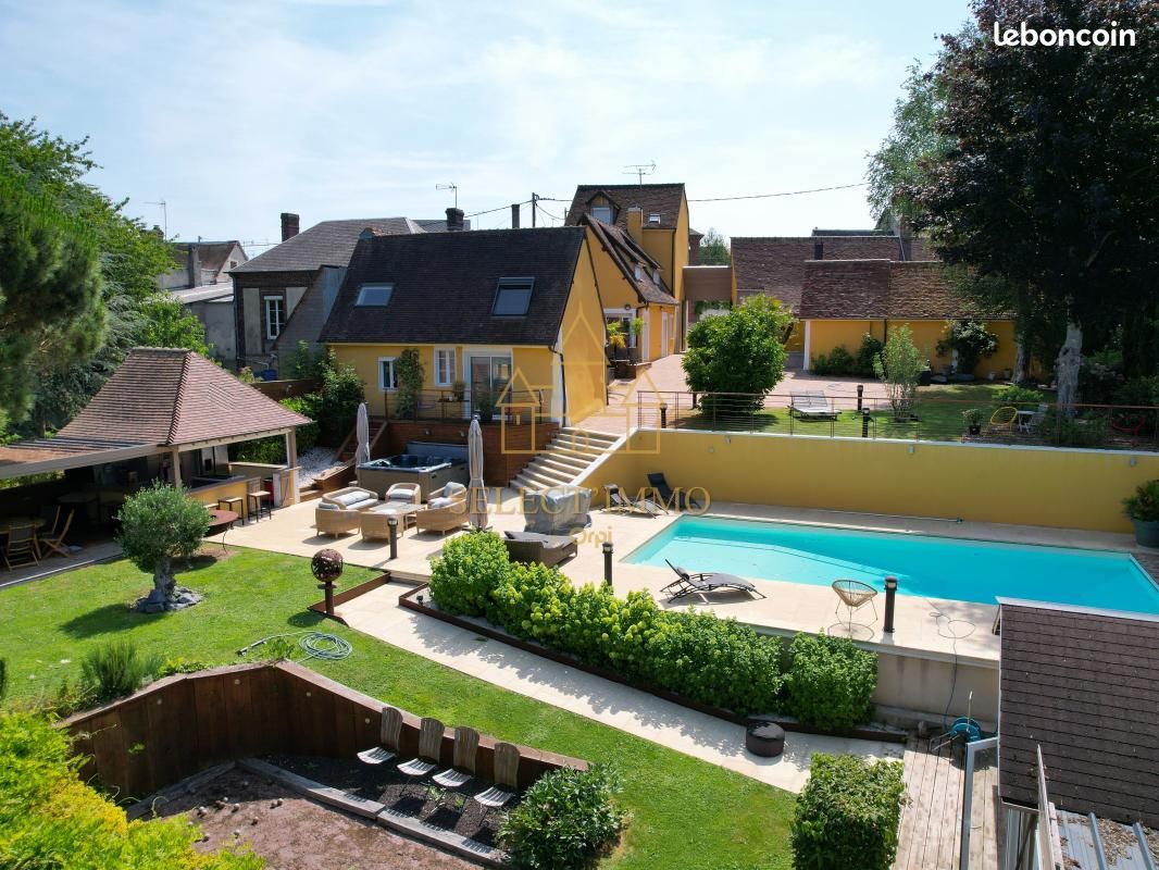 Maison 7 pièces 190 m² · à Conches-en-Ouche · 190 m² · 682 500 €