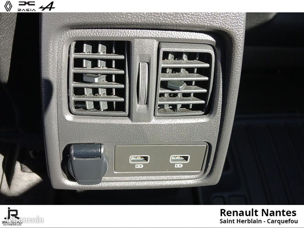 Renault Captur E-Tech hybride rechargeable 160ch RS Line (image 27)