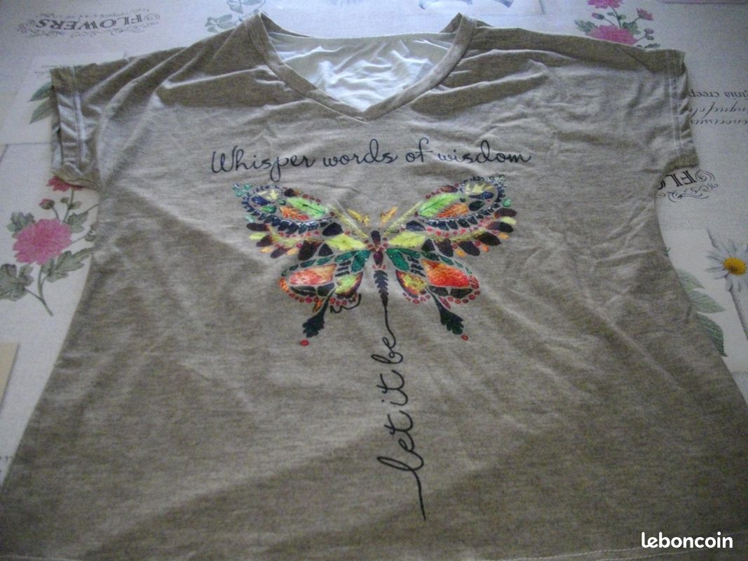 Tee-shirt kaki motif papillon (image 1)