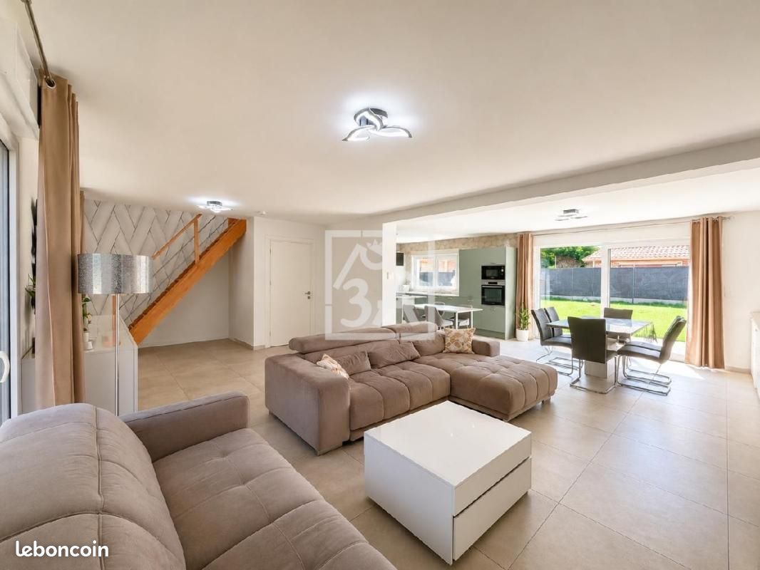 Maison 4 pièces 137 m² · à Longuenesse · 137 m² · 359 900 €
