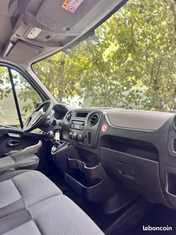 Renault MASTER 2,3 DCI 145ch 3.5t L3H2 BLUE DCI GRAND CONFORT FOURGON 2017 – photo 11
