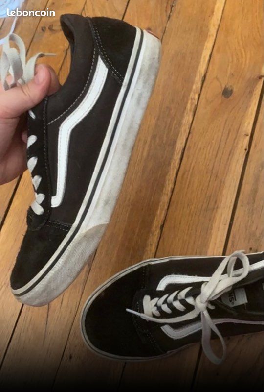 Vans (image 2)