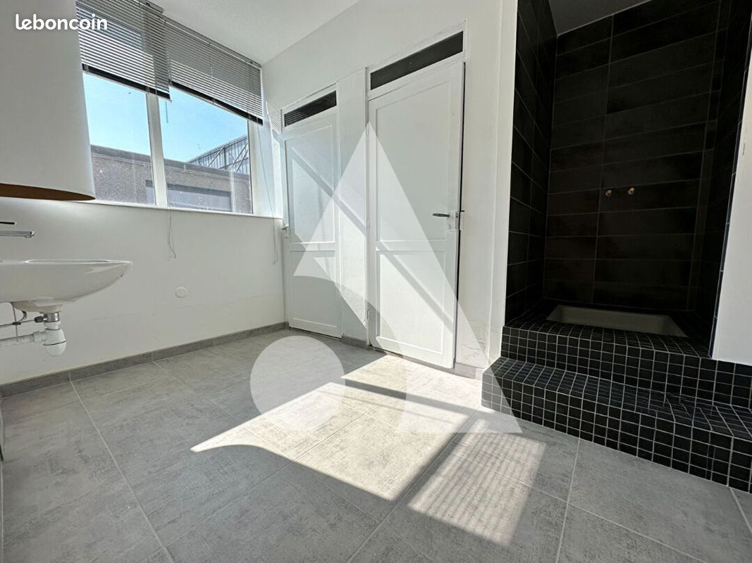 Local 187 m² LONGUENESSE (image 9)