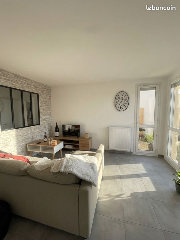 Appartement 3 pièces 71 m² · à Guilherand-Granges · 71 m² · 900 €