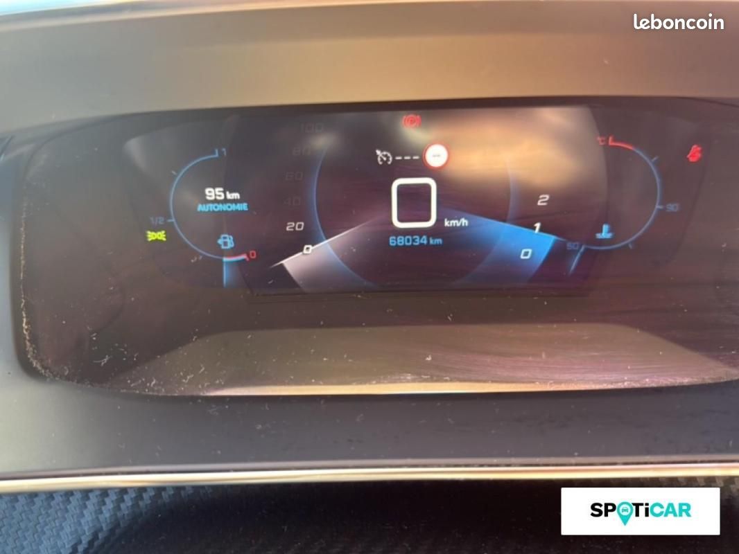 Peugeot 2008 PureTech 100 S&S BVM6 Allure Pack (image 13)