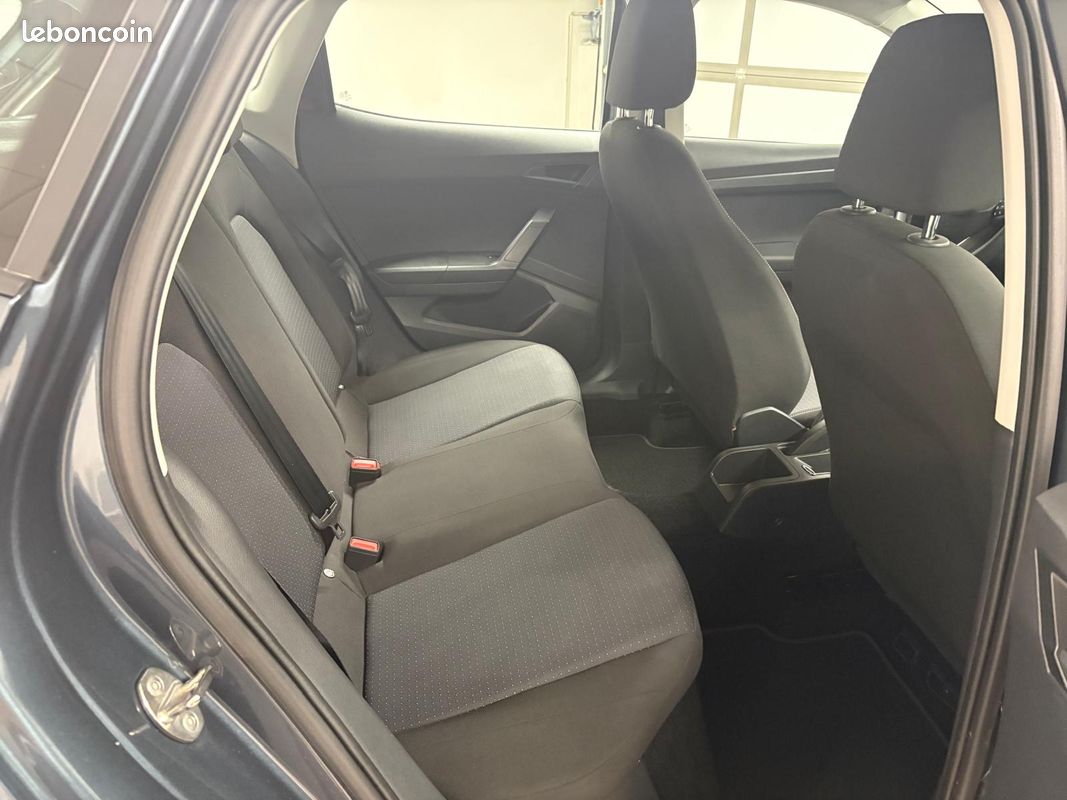 SEAT Ibiza 1.0 TSI 95 ch S/S BVM5 Business (image 22)