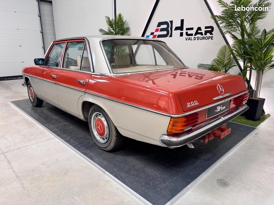 MERCEDES 200200 W114 / 95ch / DOSSIER HISTORIQUE / CUIR BEIGE / SUPERBE ETAT (image 8)