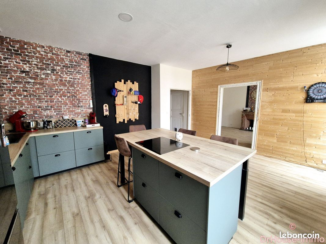 Maison 6 pièces 270 m² · à Cruzy · 270 m² · 170 000 €