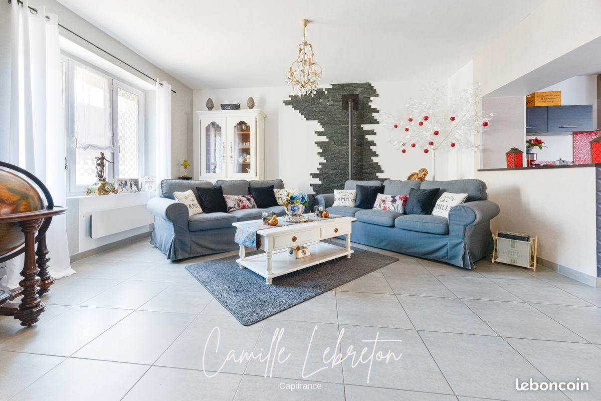 Maison 7 pièces 212 m² · à La Regrippière · 212 m² · 344 000 €