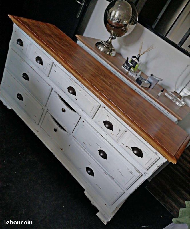 Bahut. Meubles blanc casse bois massif exotique (image 1)