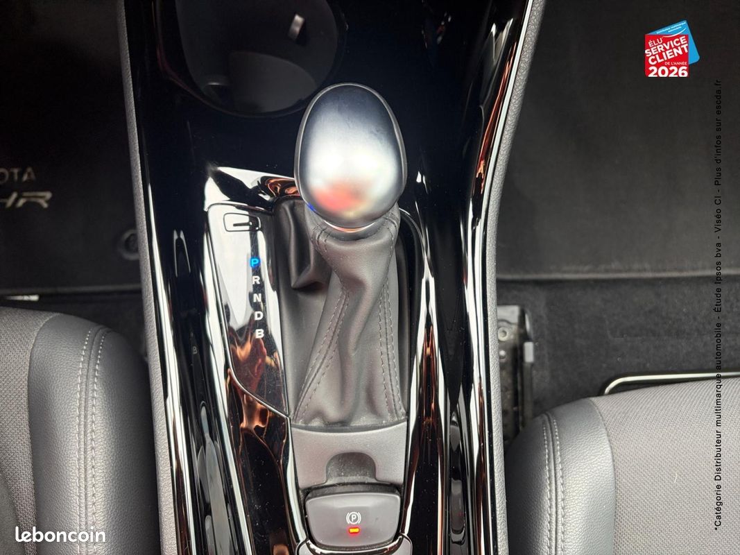 Toyota C-HR 1.8 Hybride 122ch Design Ultimate E-CVT (image 16)