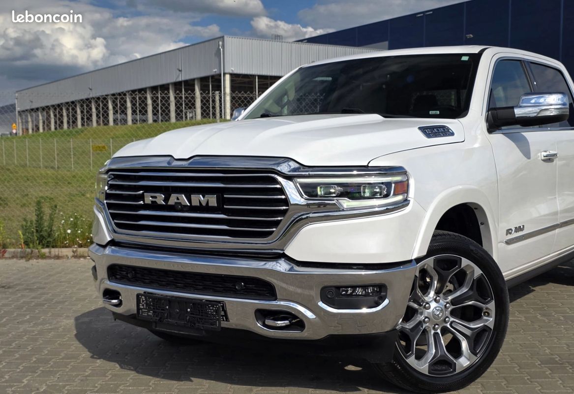 Dodge RAM 1500 Limited Crew Cab 5.7 V8 HEMI 4X4 (image 4)