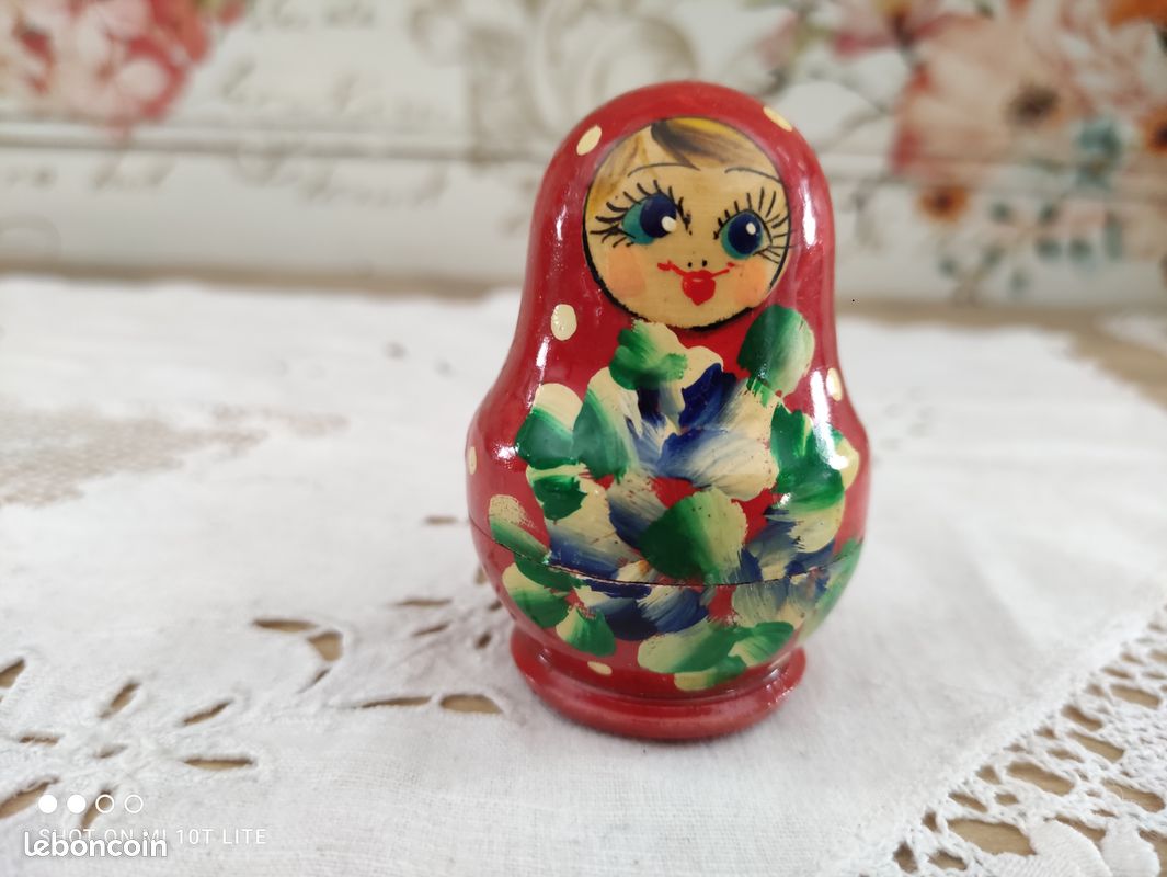 Poupées Russes Matriochkas Peintes à La Main – Bleu Et Rouge, 3 Pièces Par L’artiste Potapova