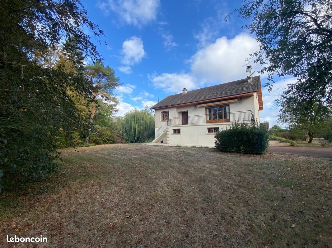 Maison 6 pièces 120 m² · à Chaumot · 120 m² · 167 000 €