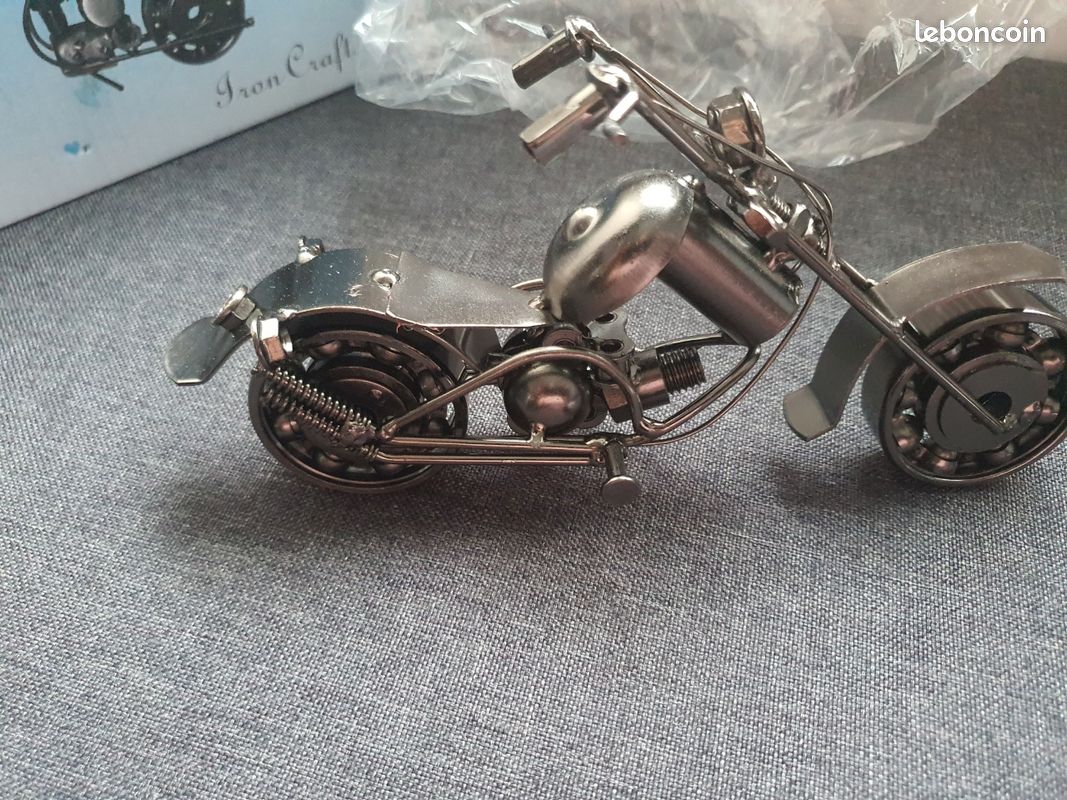 Modèle de moto rétro en bronze, petit, classique, exquis, décoration